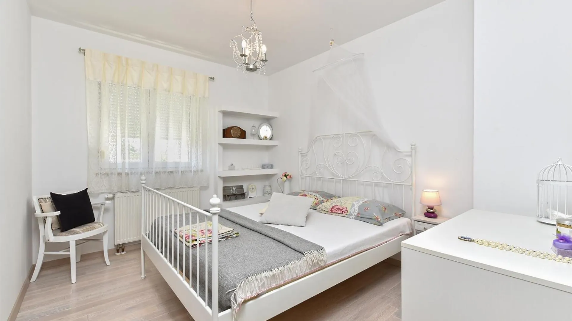 Apartment Sandra 2389 Pula
